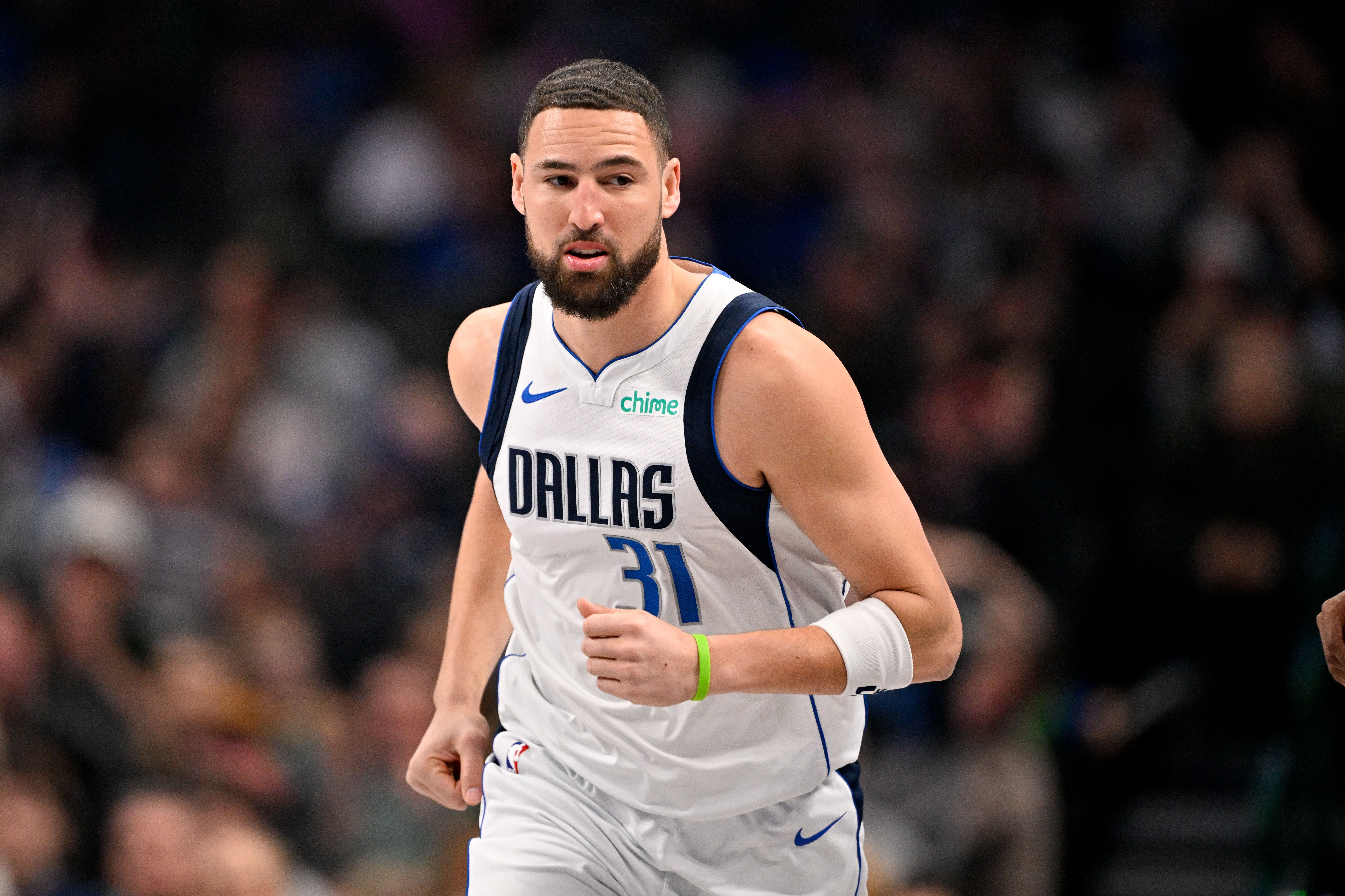 百步穿杨!克莱底角埋伏 不沉球三分速射洞穿篮心